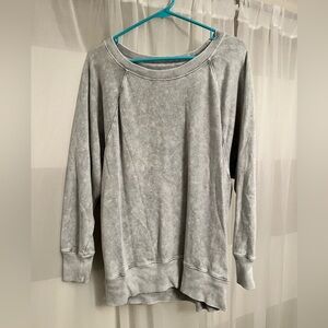 Grey/white pullover sweatshirt
